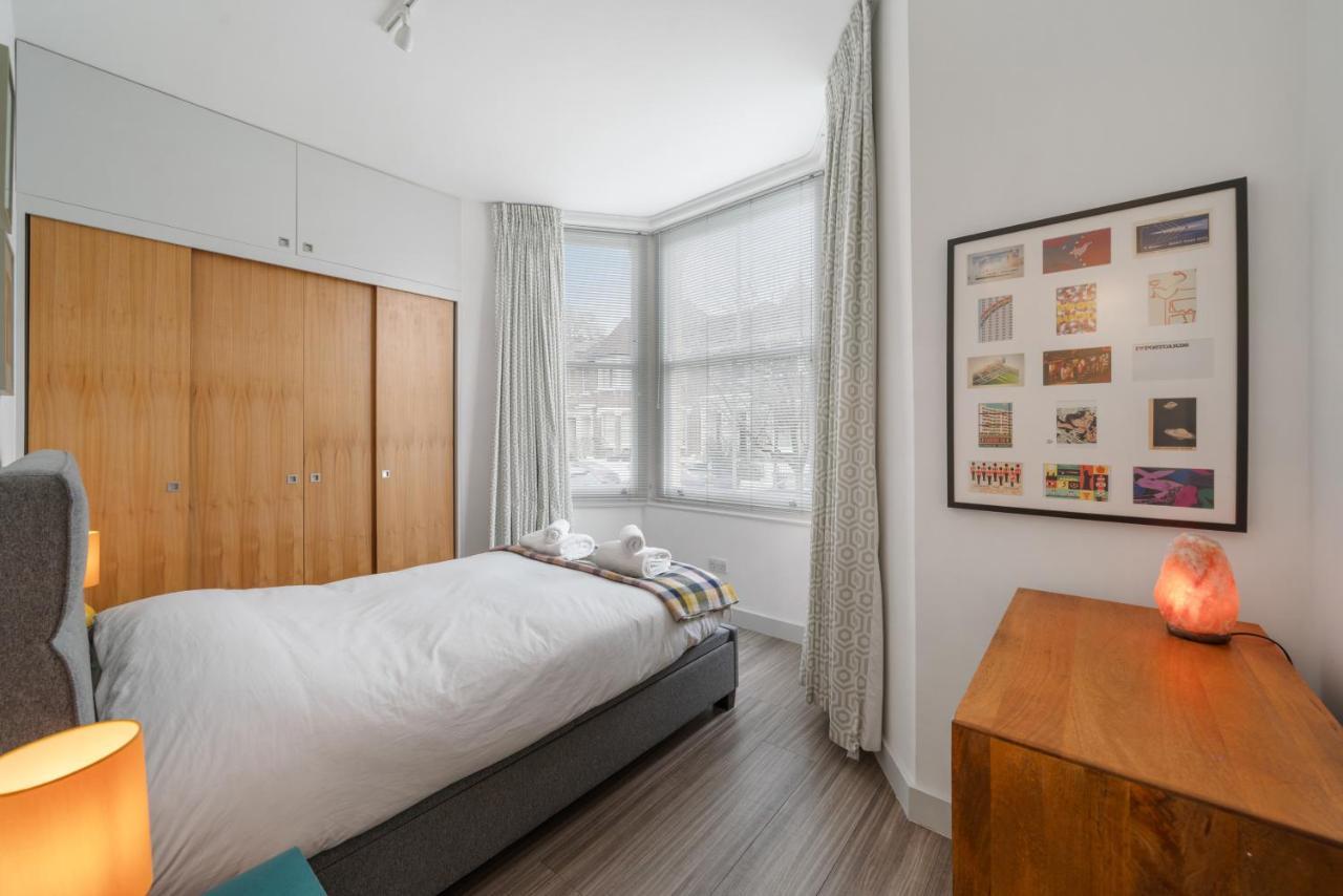 Ickburgh Road Guesthouse London Exterior photo
